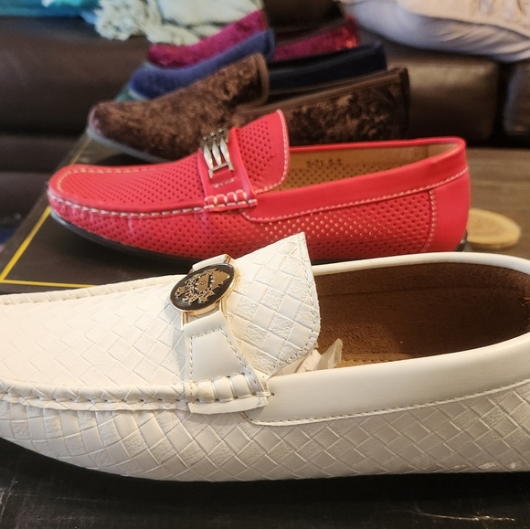 MEN'S SHOES - Picture 10 of 13